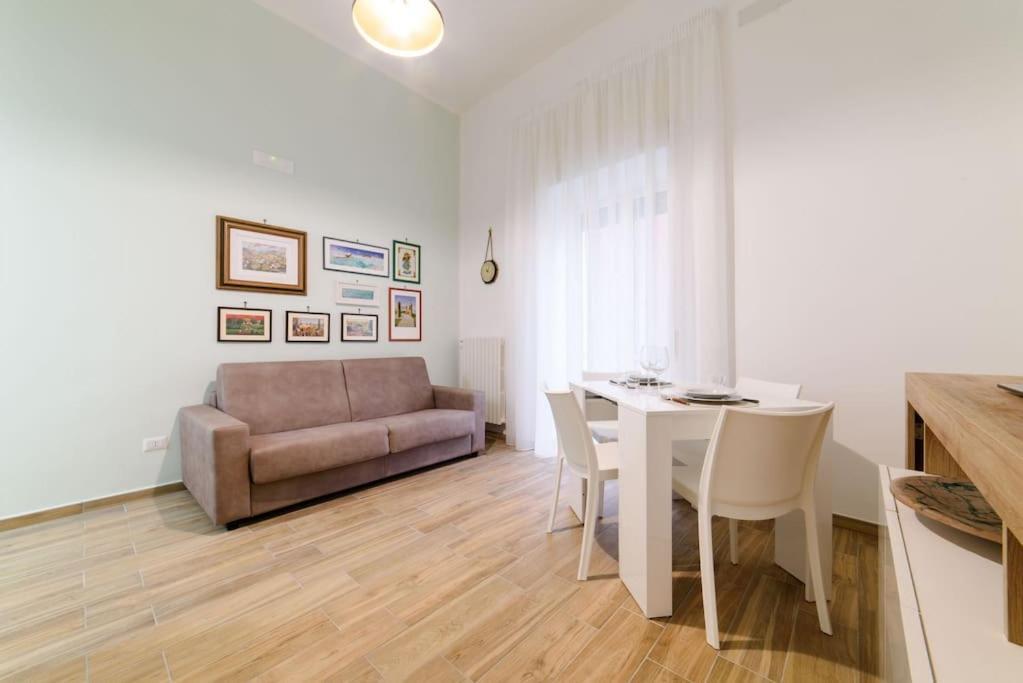 Stazione Treni - Wi-Fi & Netflix Cozy Space Apartment Salerno Exterior photo