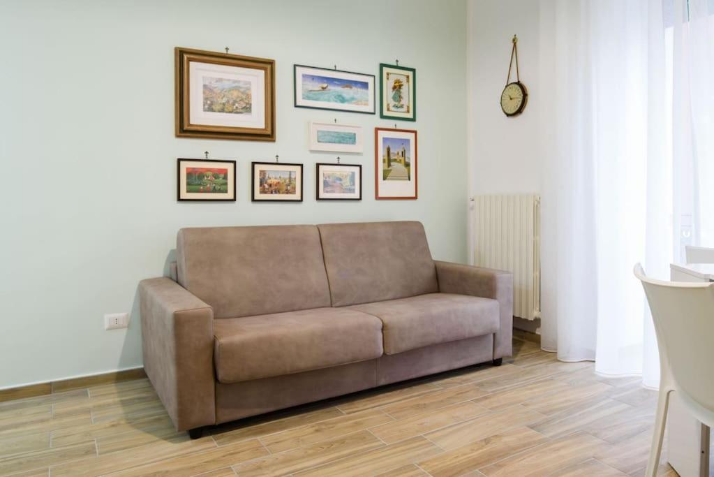 Stazione Treni - Wi-Fi & Netflix Cozy Space Apartment Salerno Exterior photo